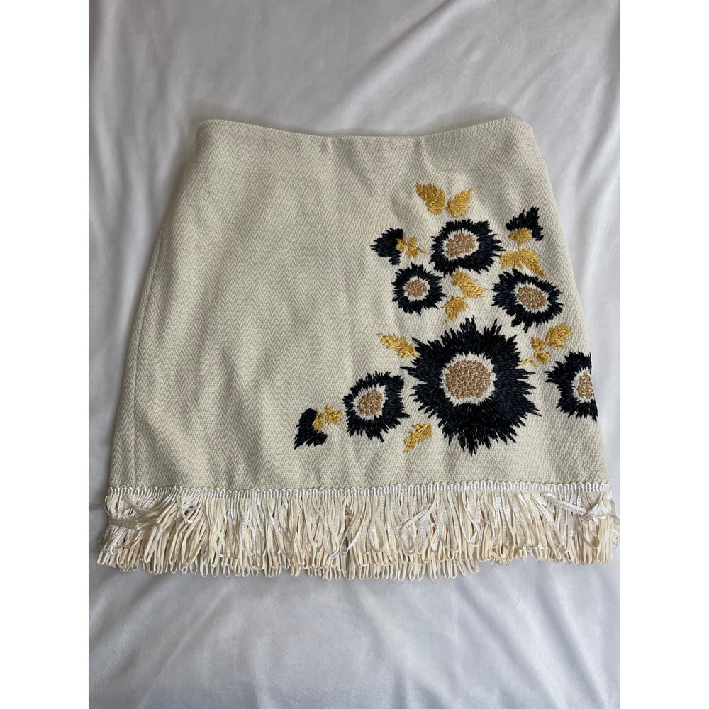 Boston Proper Cream Floral Embroidered Fringe Mini Skirt Size 8 New